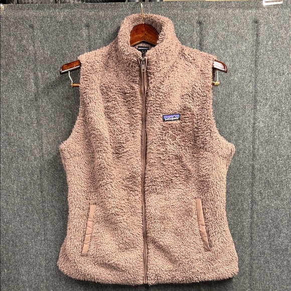 Patagonia Jackets & Blazers - Patagonia Women's Tan Sherpa Vest
